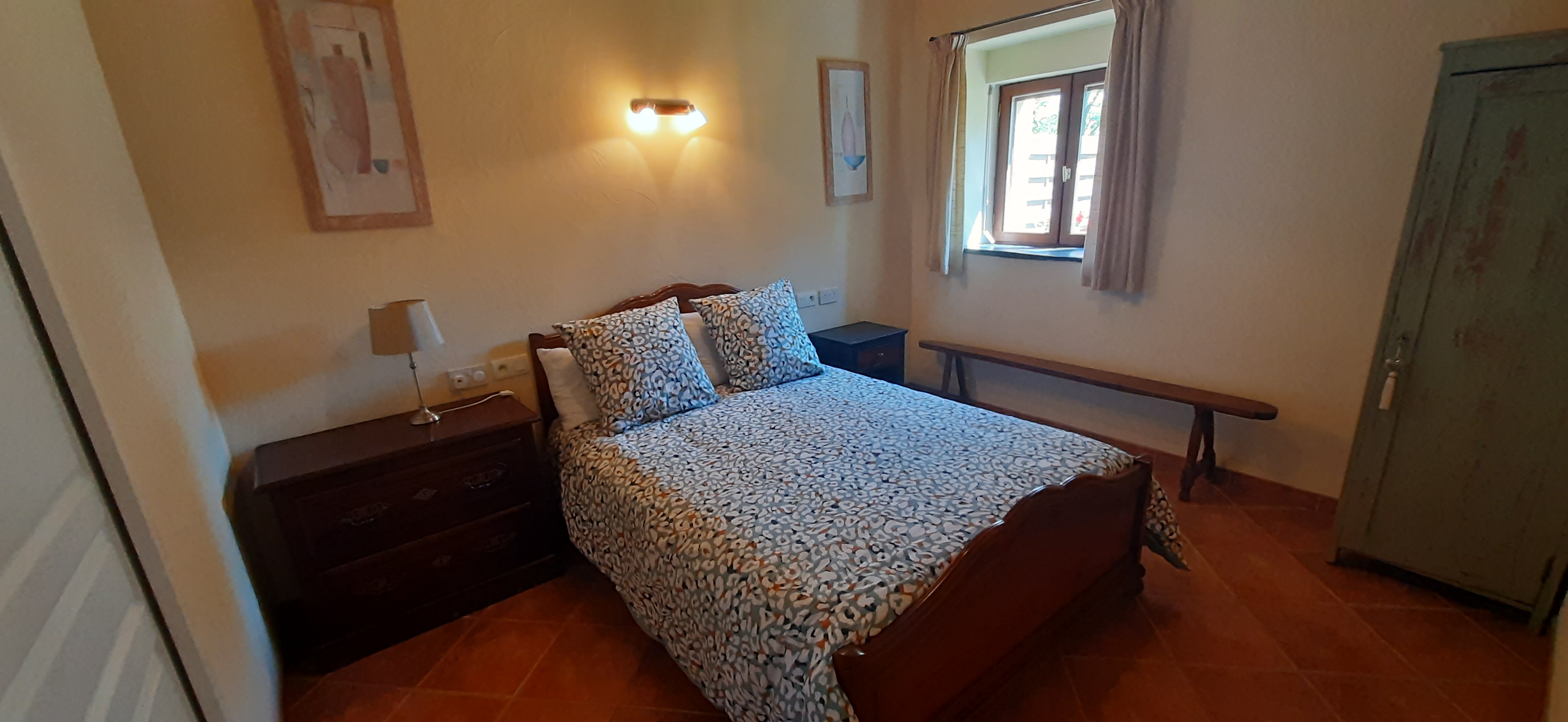 Le Noyer Chambre Rdc